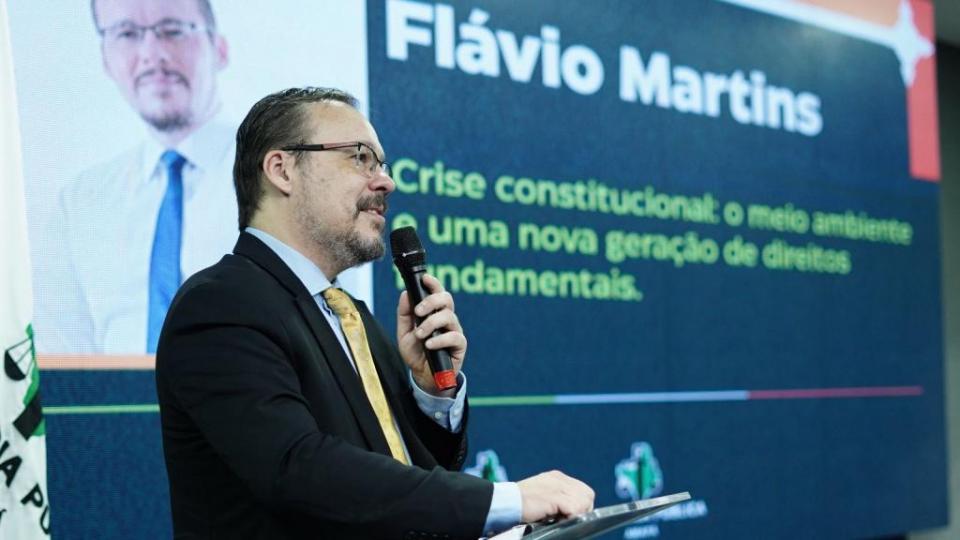 Capa da notícia Flávio Martins abre último dia da Sem